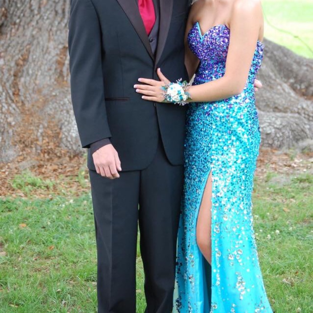 Prom Dress - Picture 2 of 2